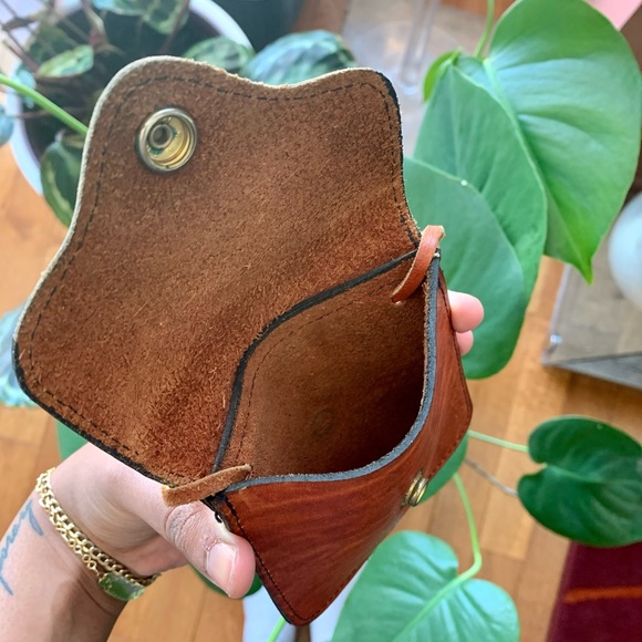 Handmade Brown Leather Crossbody Bag - Picture 4 of 4